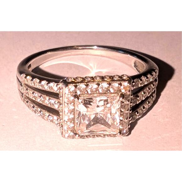 Womens 925 Sterling Silver Cubic Zirconia Vietnam Statement Cocktail Ring Sz 10 - Picture 1 of 6